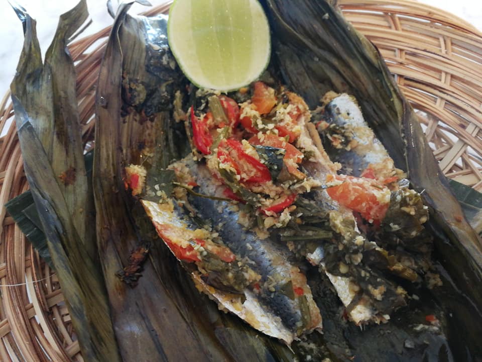 Pepes Ikan / Fish In Banana Leaf Parcels - Bali In A Jar